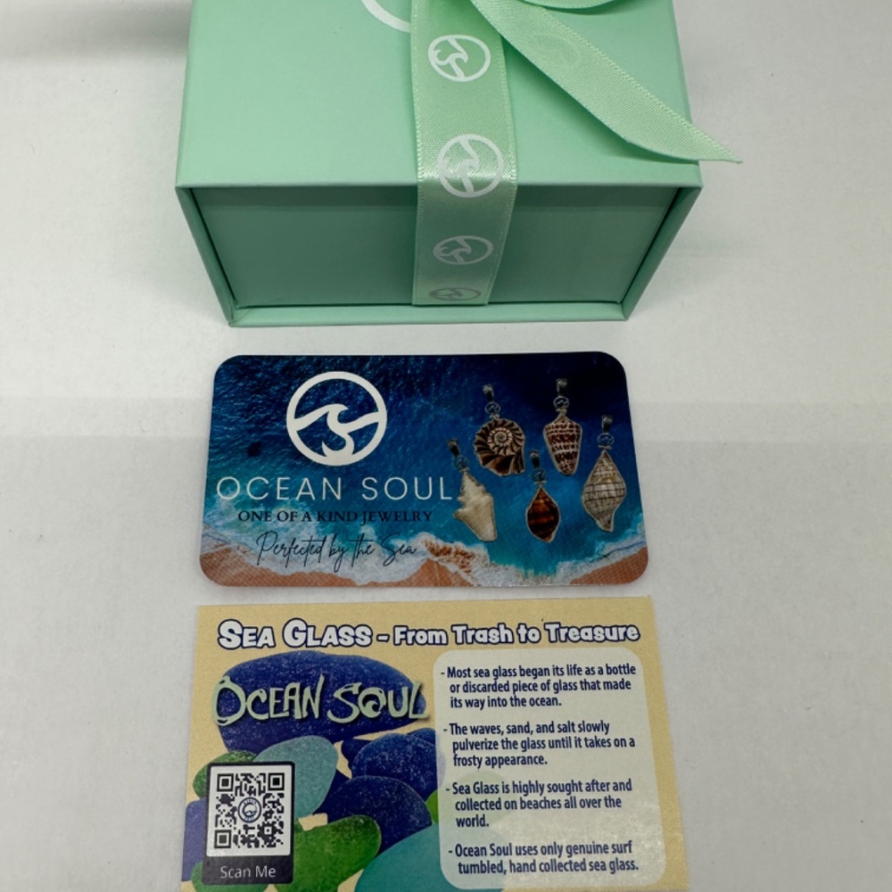 *NEW* Ocean Soul Super Romano Double Logo Sea Glass Bracelet - Picture 8 of 10